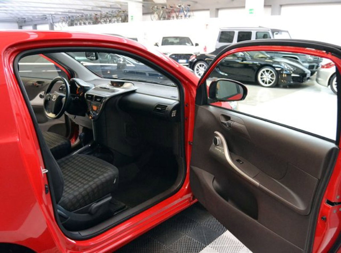 Toyota iQ 1.0 (3)
