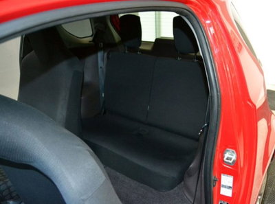 Toyota iQ 1.0 (4)