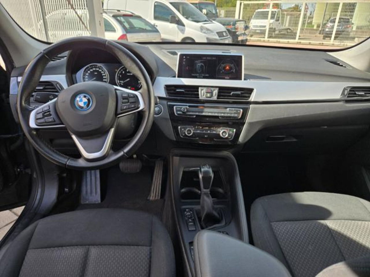 BMW X1 xDrive25e Business Advantage (13)