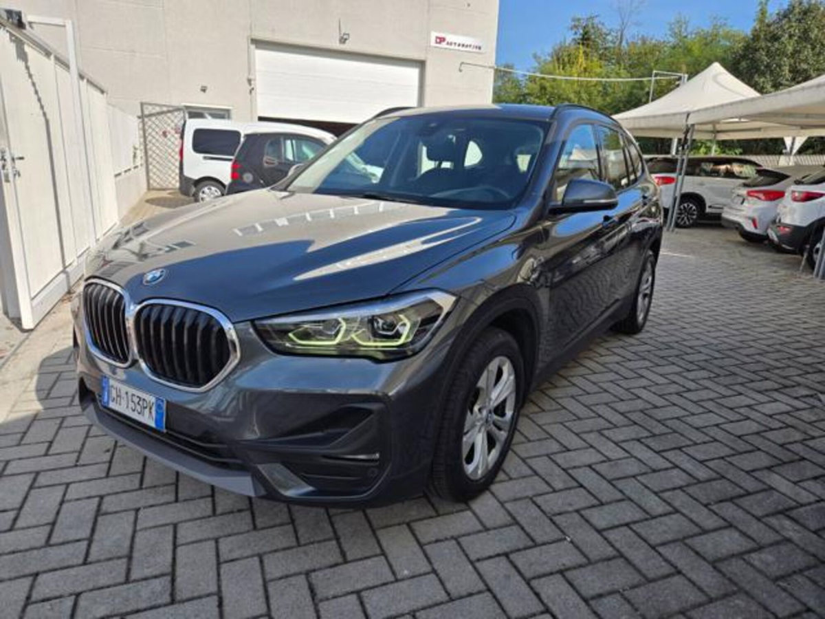 BMW X1 xDrive25e Business Advantage (2)