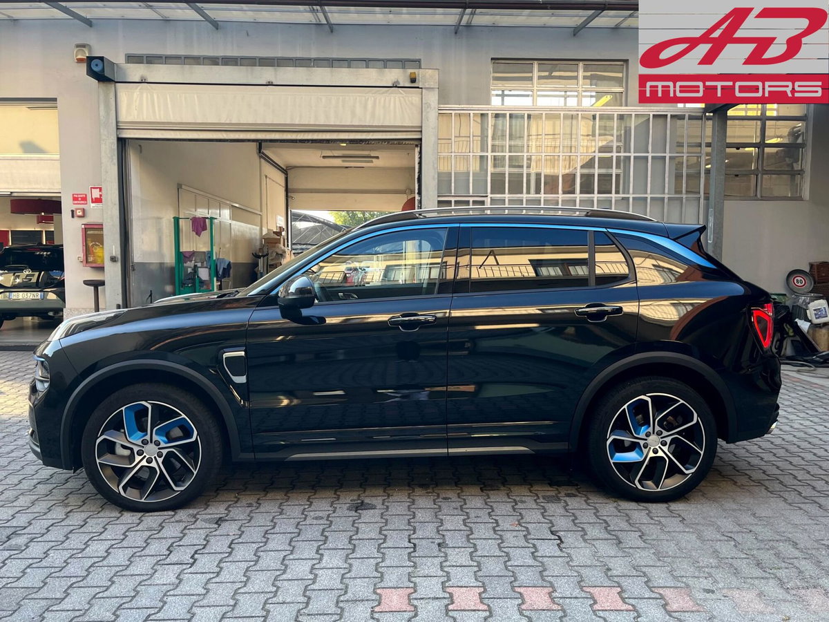 Lynk & Co 01 01 1.5 td phev (5)