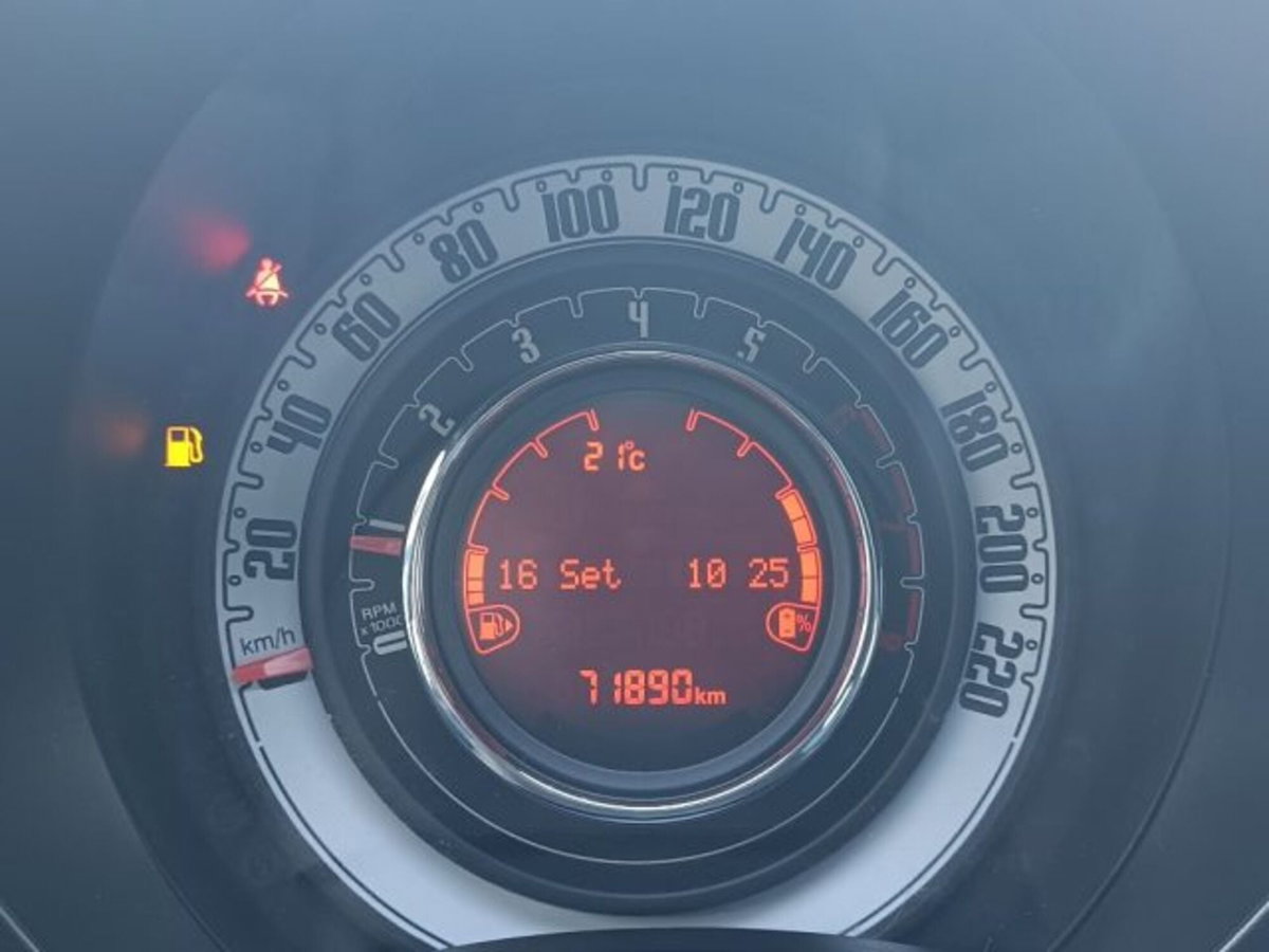 Fiat 500 1.0 Hybrid Connect (11)