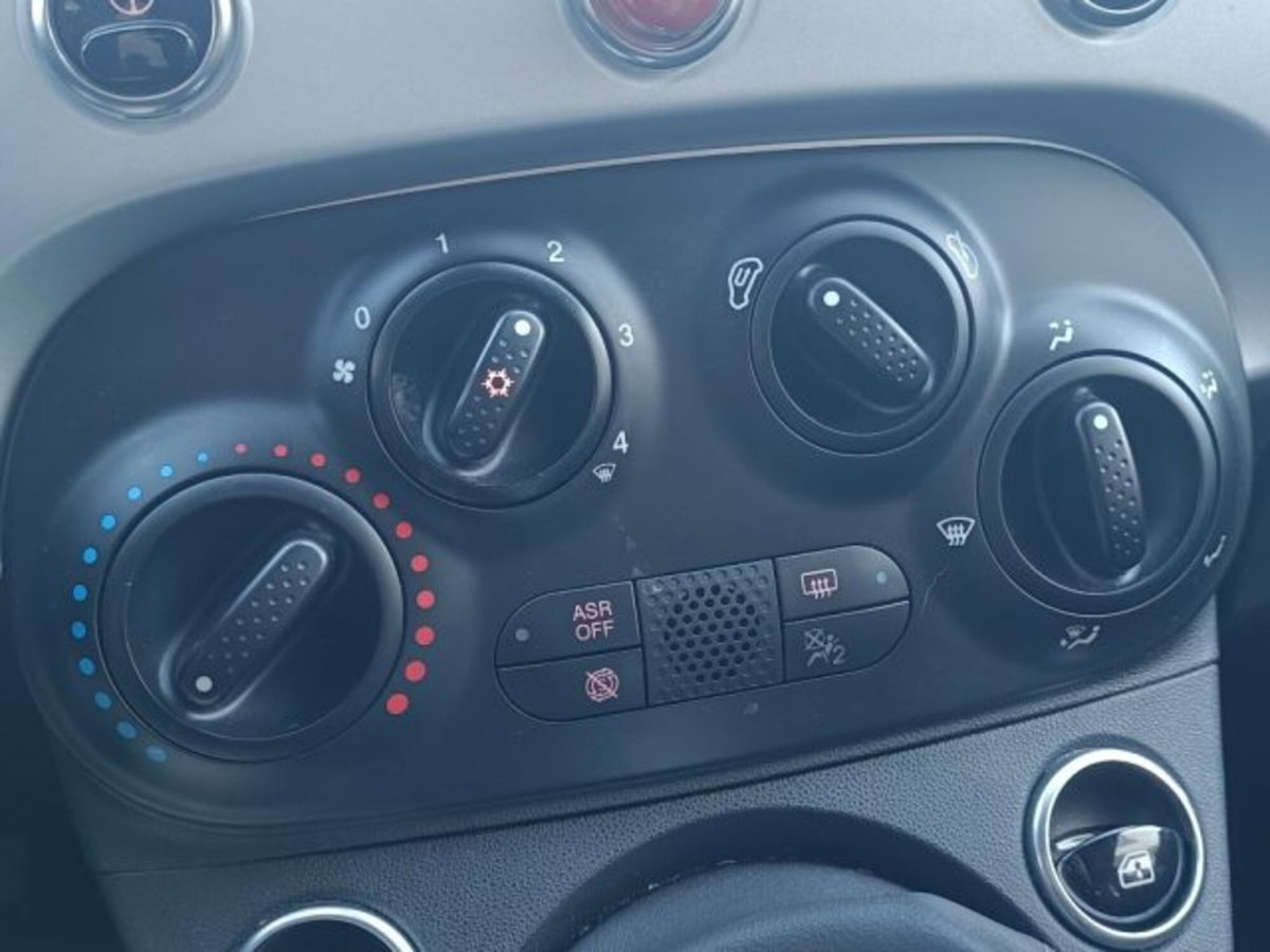Fiat 500 1.0 Hybrid Connect (13)