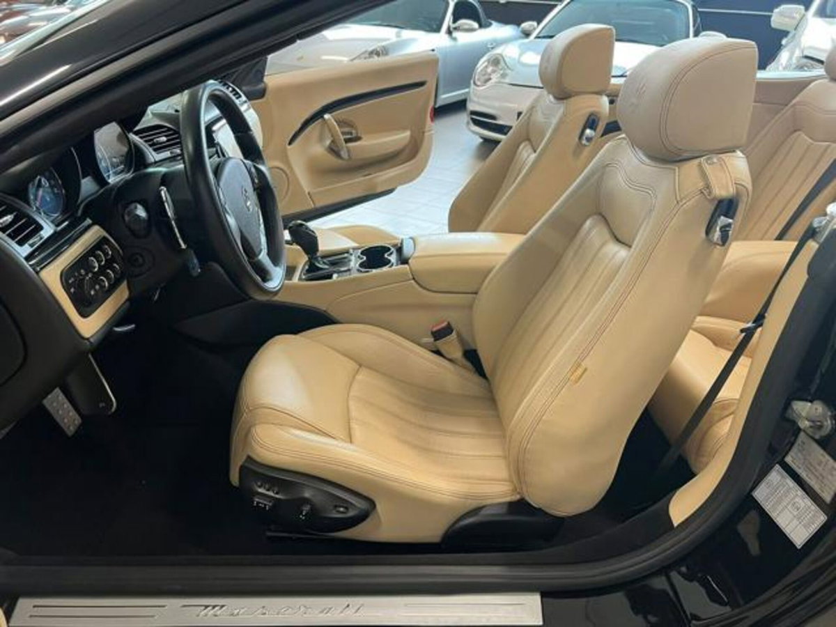 Maserati Grancabrio 4.7 V8 (12)