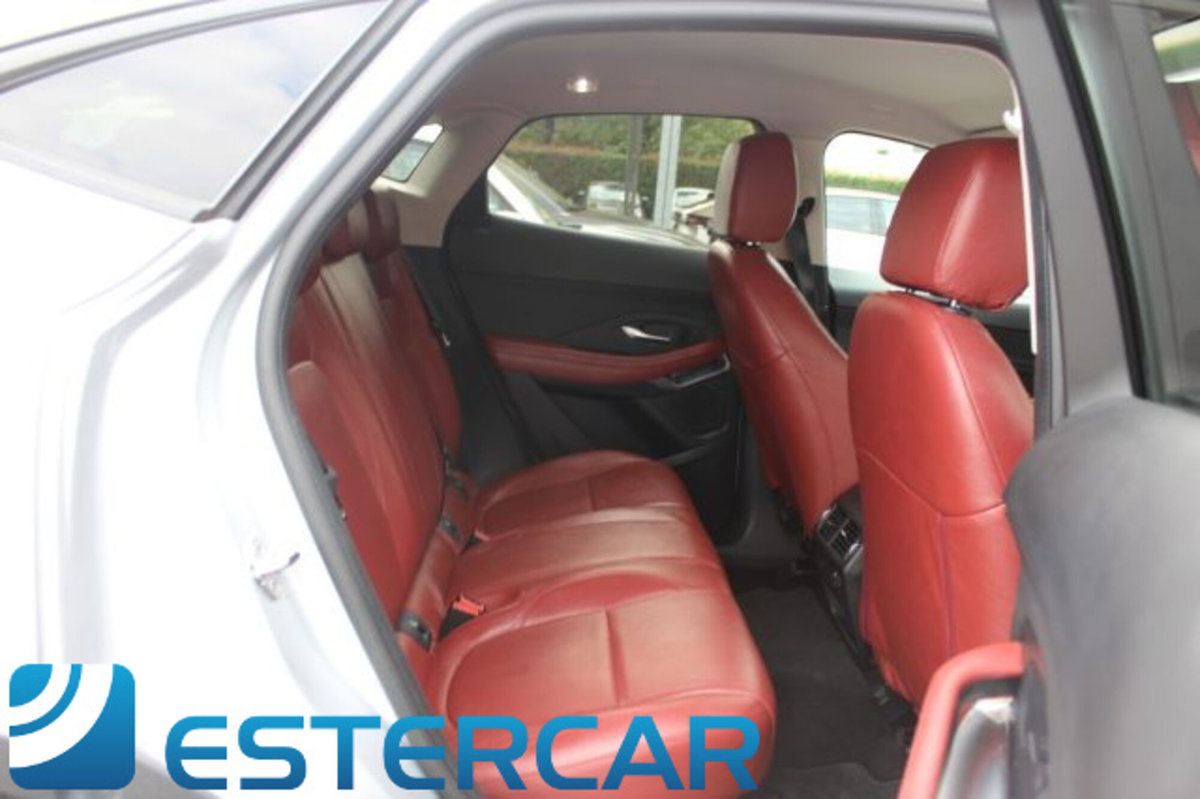 Jaguar E-Pace 2.0D 150 CV AWD aut. (13)