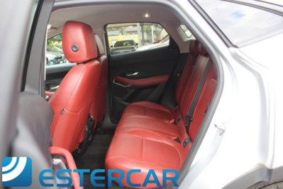 Jaguar E-Pace 2.0D 150 CV AWD aut. (17)