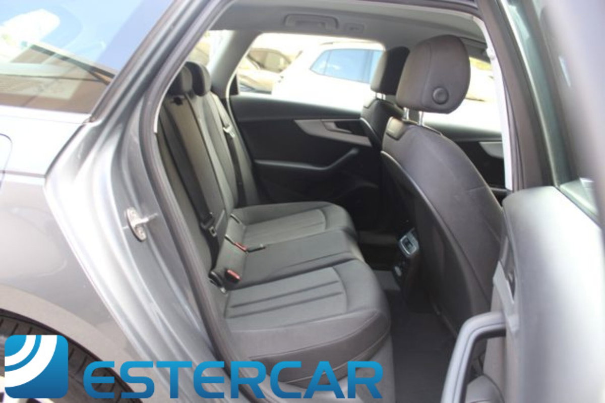 Audi A4 Avant 2.0 TDI 150 CV ultra S tronic Design (14)