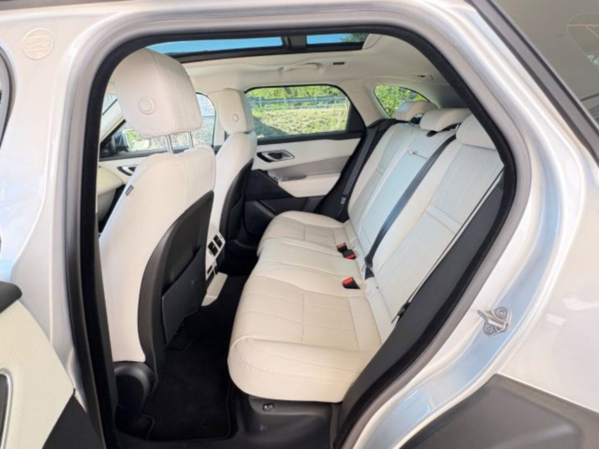 Land Rover Range Rover Velar 2.0D I4 240 CV (10)