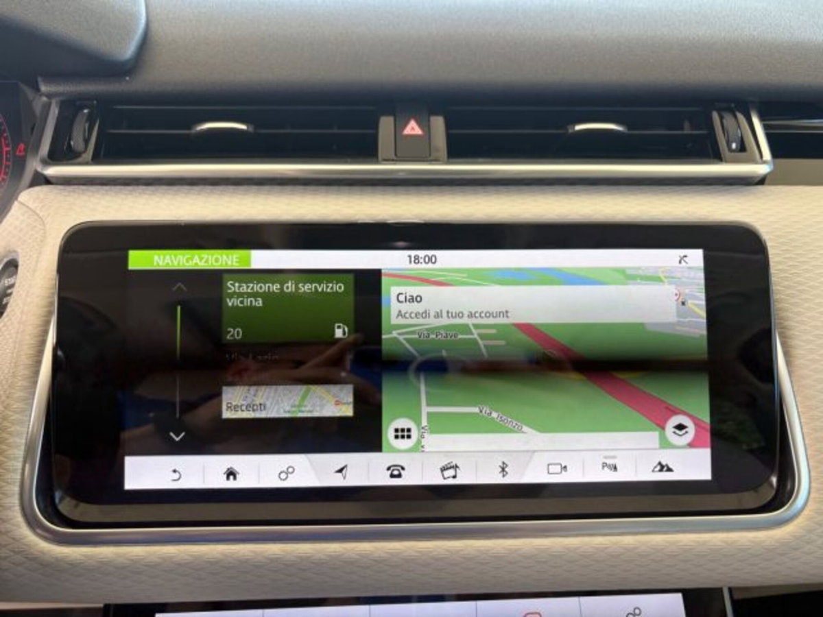 Land Rover Range Rover Velar 2.0D I4 240 CV (14)