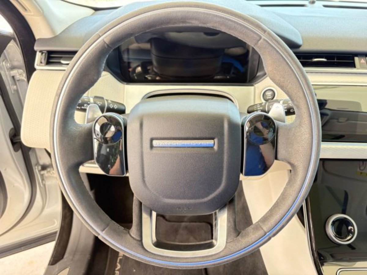 Land Rover Range Rover Velar 2.0D I4 240 CV (9)