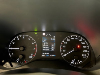 Toyota Yaris 1.0 5 porte Active (12)