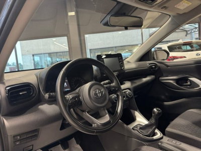 Toyota Yaris 1.0 5 porte Active (4)