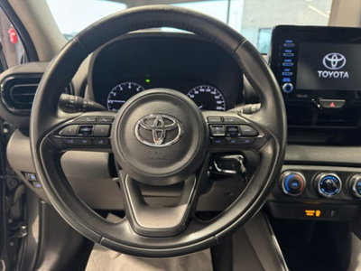 Toyota Yaris 1.0 5 porte Active (5)