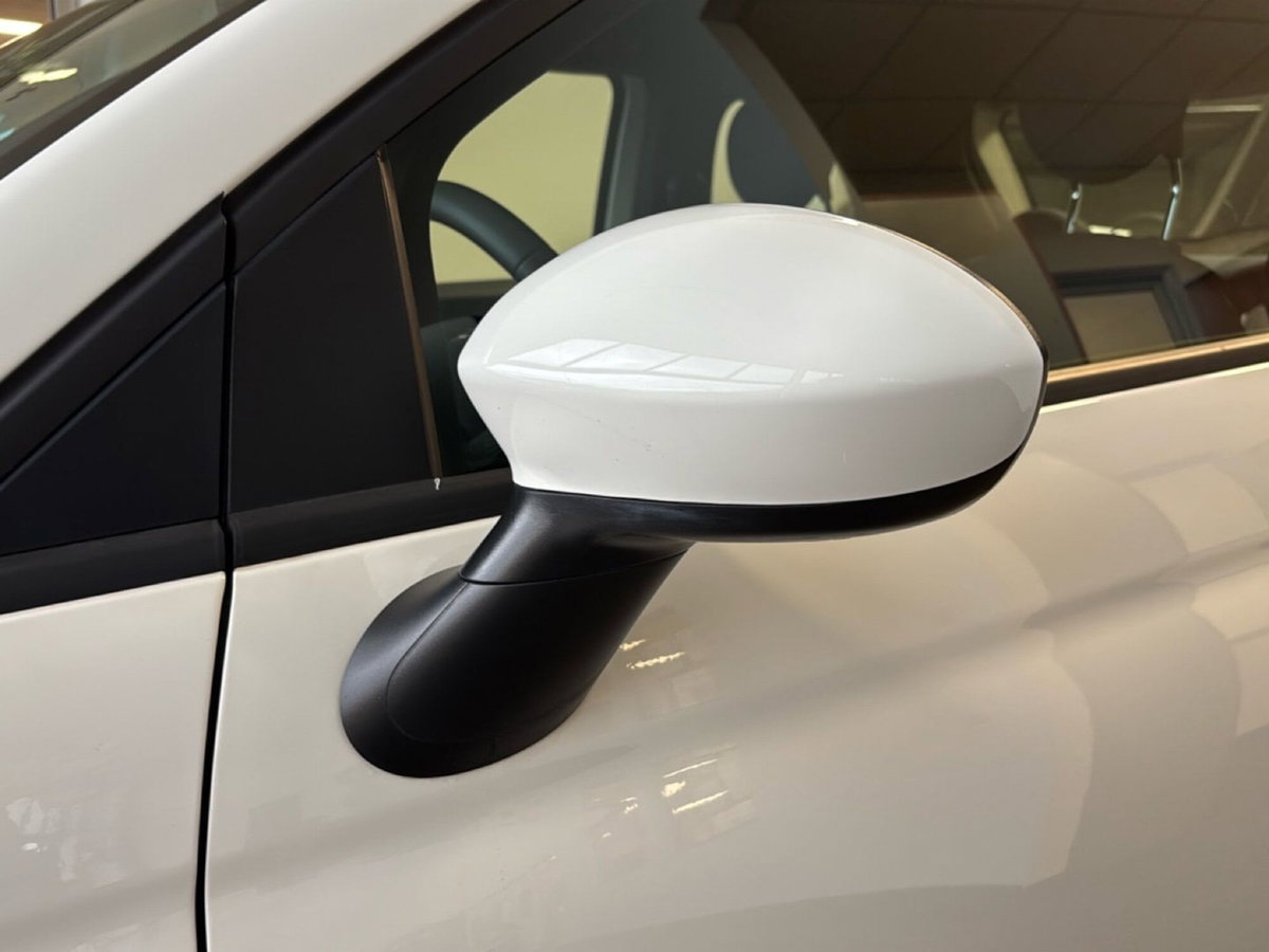 Fiat 500 1.0 Hybrid Club (19)