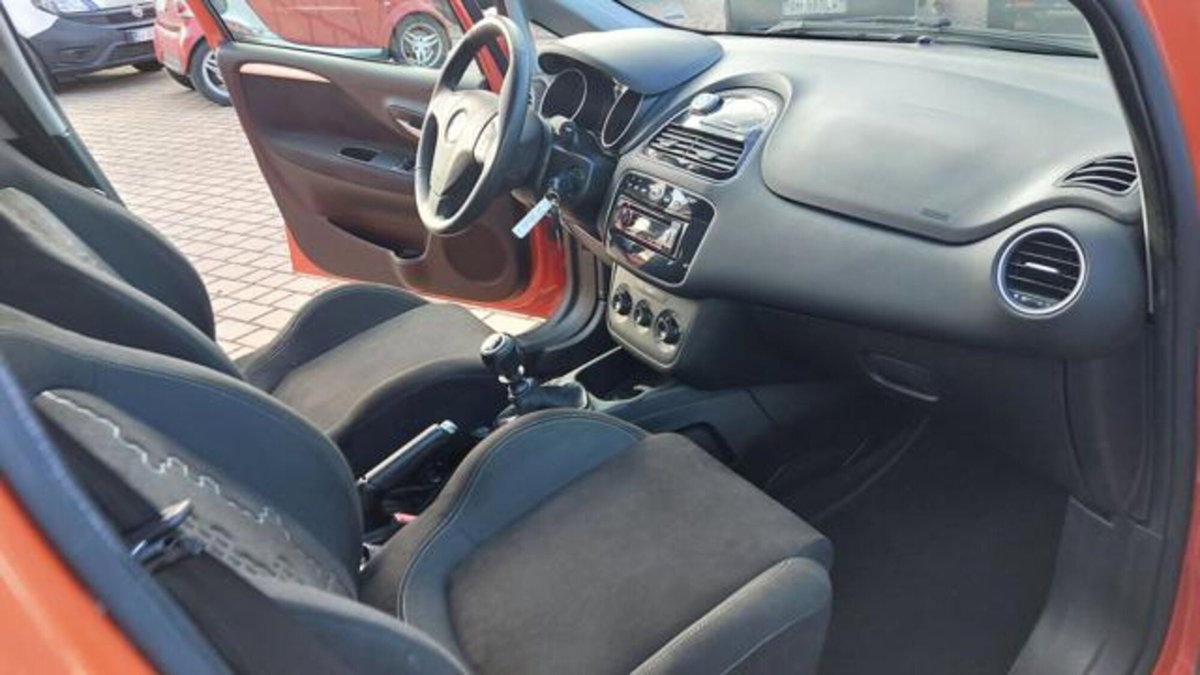 Fiat Punto 1.4 8V 5 porte Natural Power Young (10)