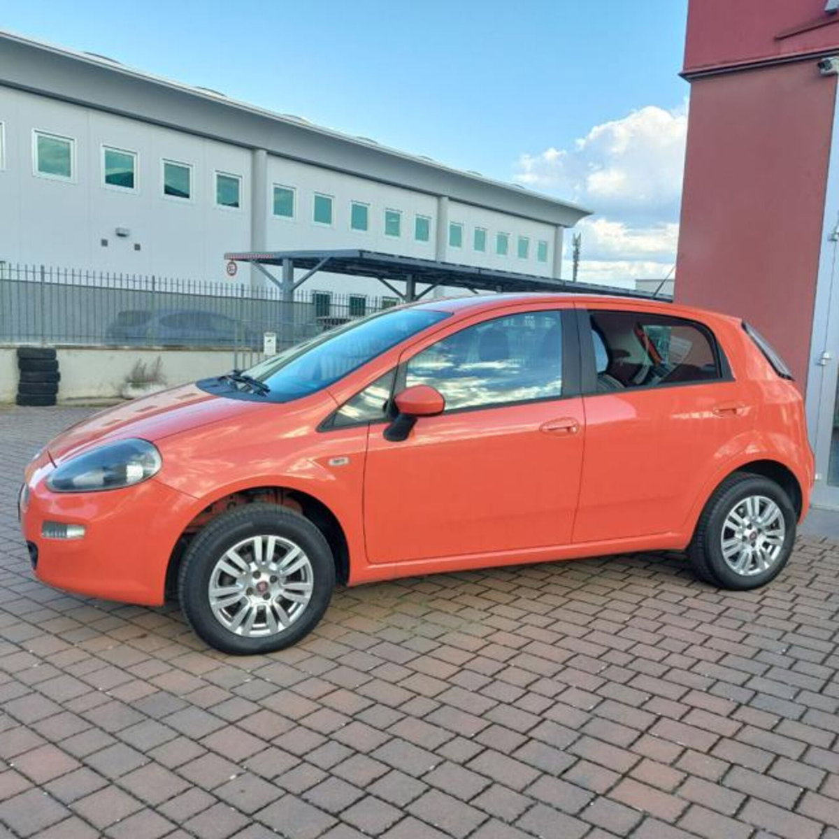 Fiat Punto 1.4 8V 5 porte Natural Power Young (4)