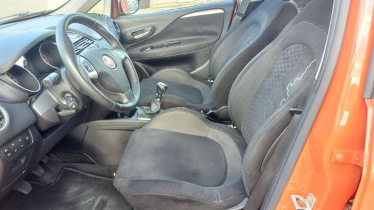 Fiat Punto 1.4 8V 5 porte Natural Power Young (5)