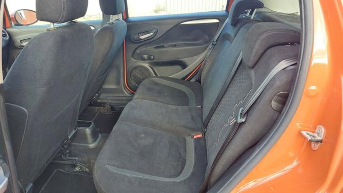 Fiat Punto 1.4 8V 5 porte Natural Power Young (6)