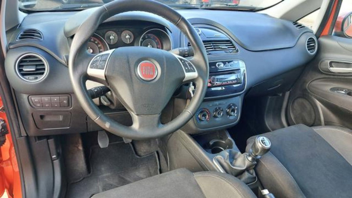 Fiat Punto 1.4 8V 5 porte Natural Power Young (7)