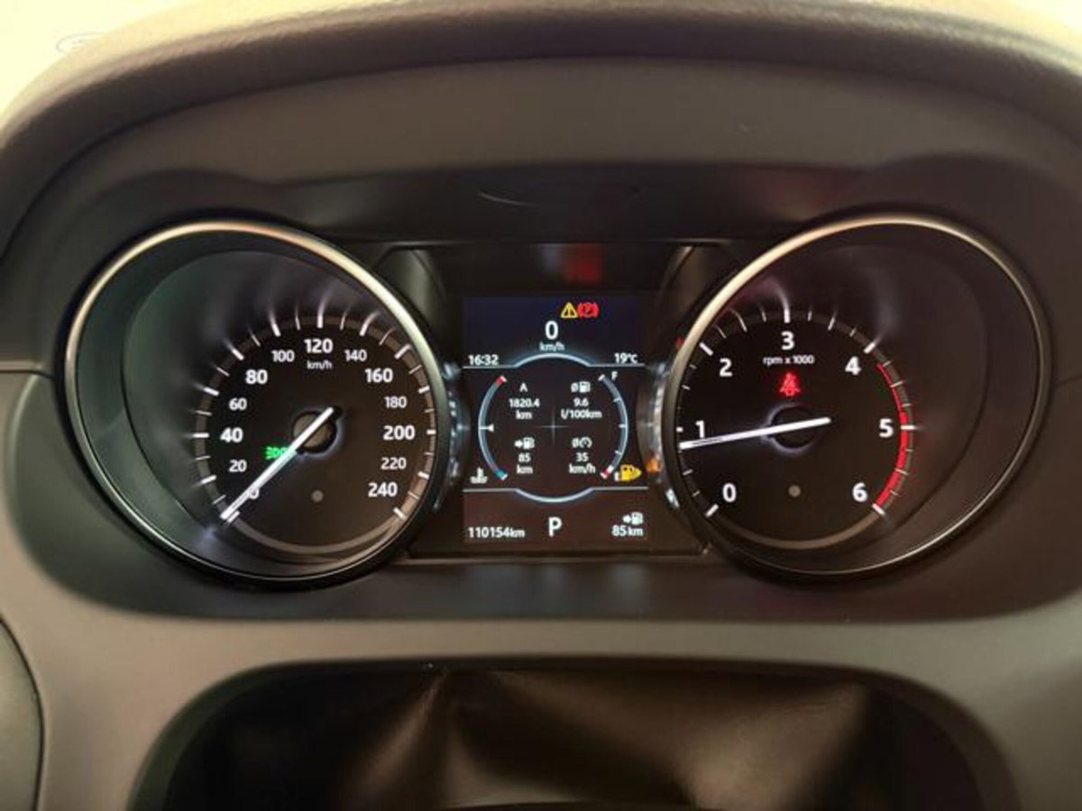 Land Rover Discovery Sport 2.0 TD4 150 CV HSE Luxury (17)