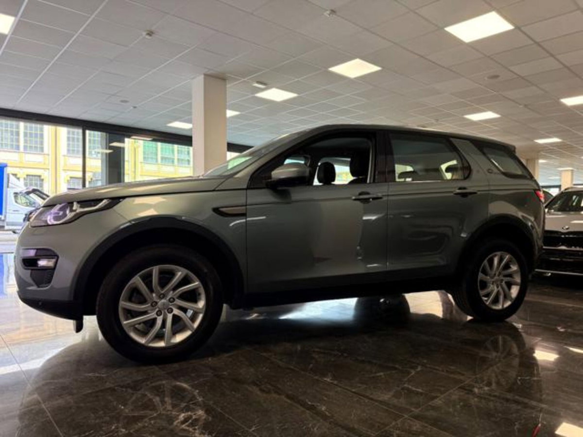Land Rover Discovery Sport 2.0 TD4 150 CV HSE Luxury (4)