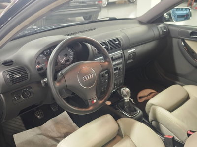 Audi A3 1.8 T/180 CV cat 3p. Ambiente (14)