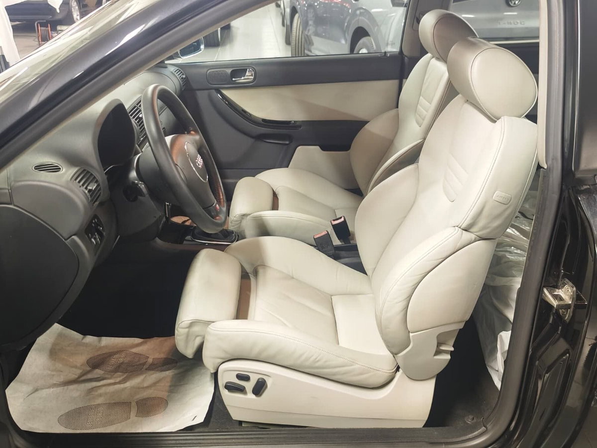 Audi A3 1.8 T/180 CV cat 3p. Ambiente (15)