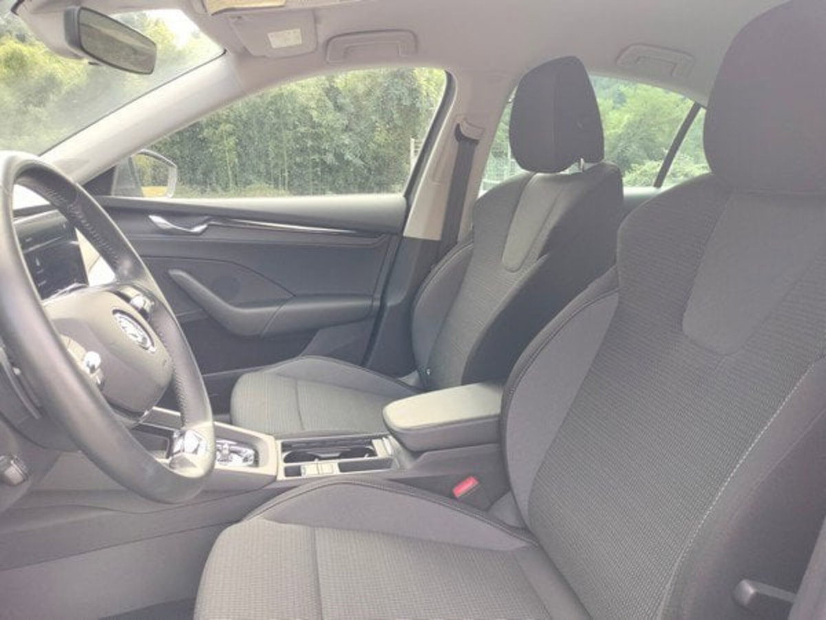 Skoda Octavia 1.5 e-TEC DSG Ambition (10)