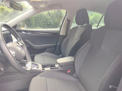Skoda Octavia 1.5 e-TEC DSG Ambition (10)