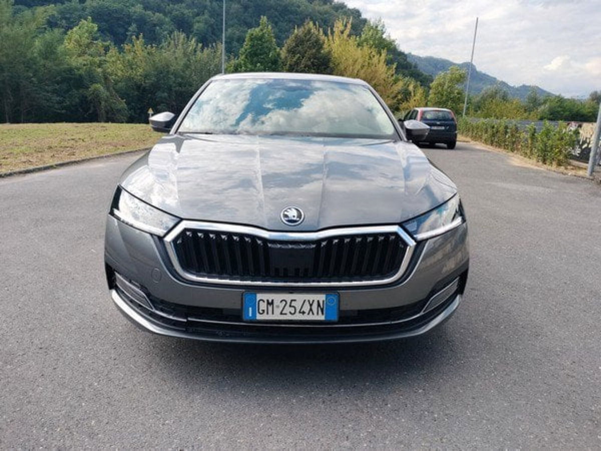Skoda Octavia 1.5 e-TEC DSG Ambition (2)