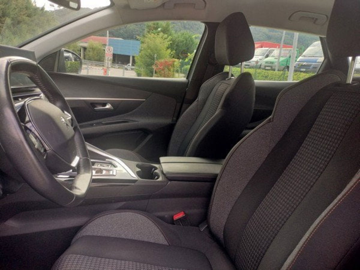 Peugeot 3008 BlueHDi 130 S&S EAT8 Active Pack (10)