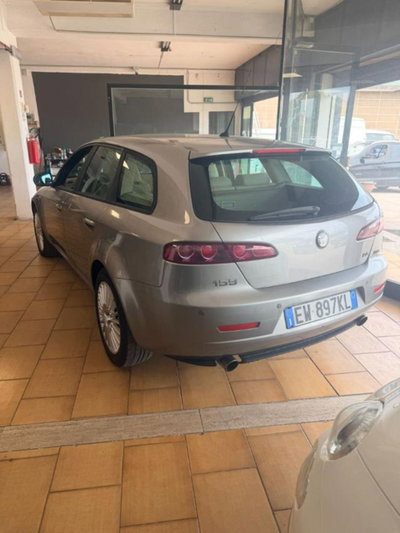Alfa Romeo 159 SportWagon 2.4 JTDm 200 CV Sportwagon Distinctive Q-Tronic (4)