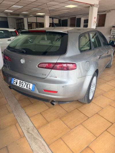 Alfa Romeo 159 SportWagon 2.4 JTDm 200 CV Sportwagon Distinctive Q-Tronic (5)