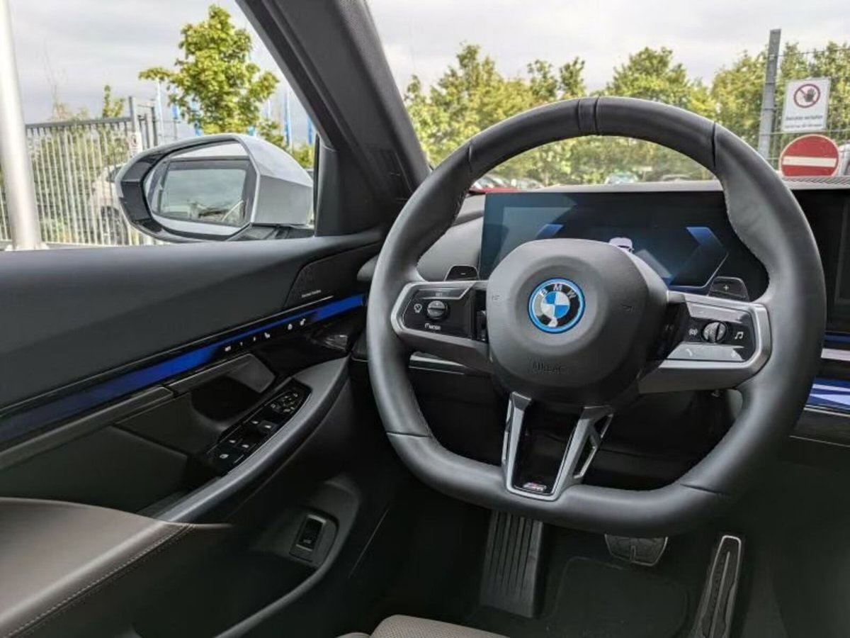 BMW Serie 5 Touring 530e  xdrive M Sport Pro auto (9)