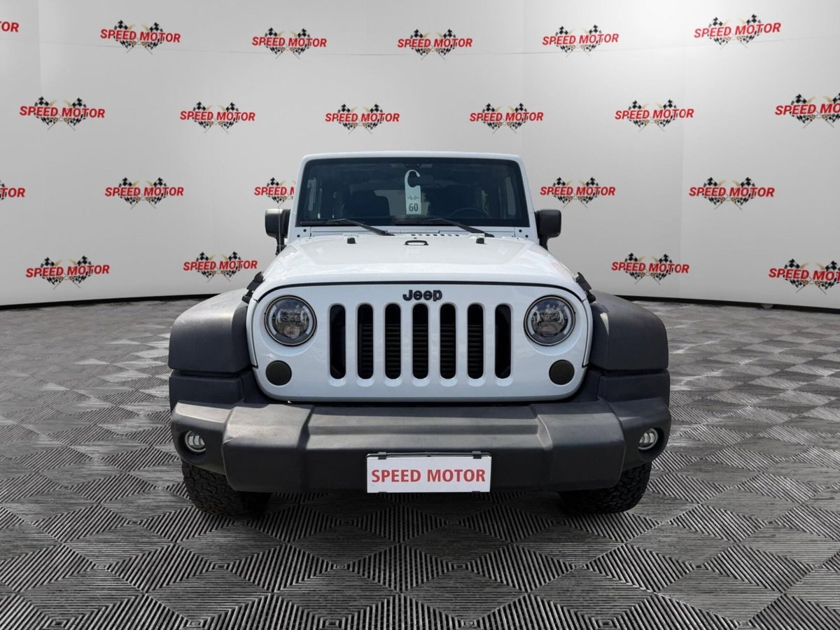 Jeep Wrangler 2.8 CRD DPF Sport (2)