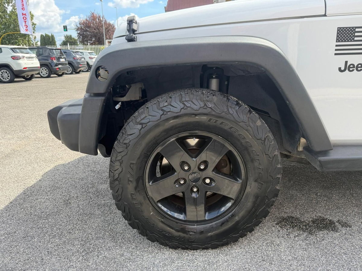 Jeep Wrangler 2.8 CRD DPF Sport (9)
