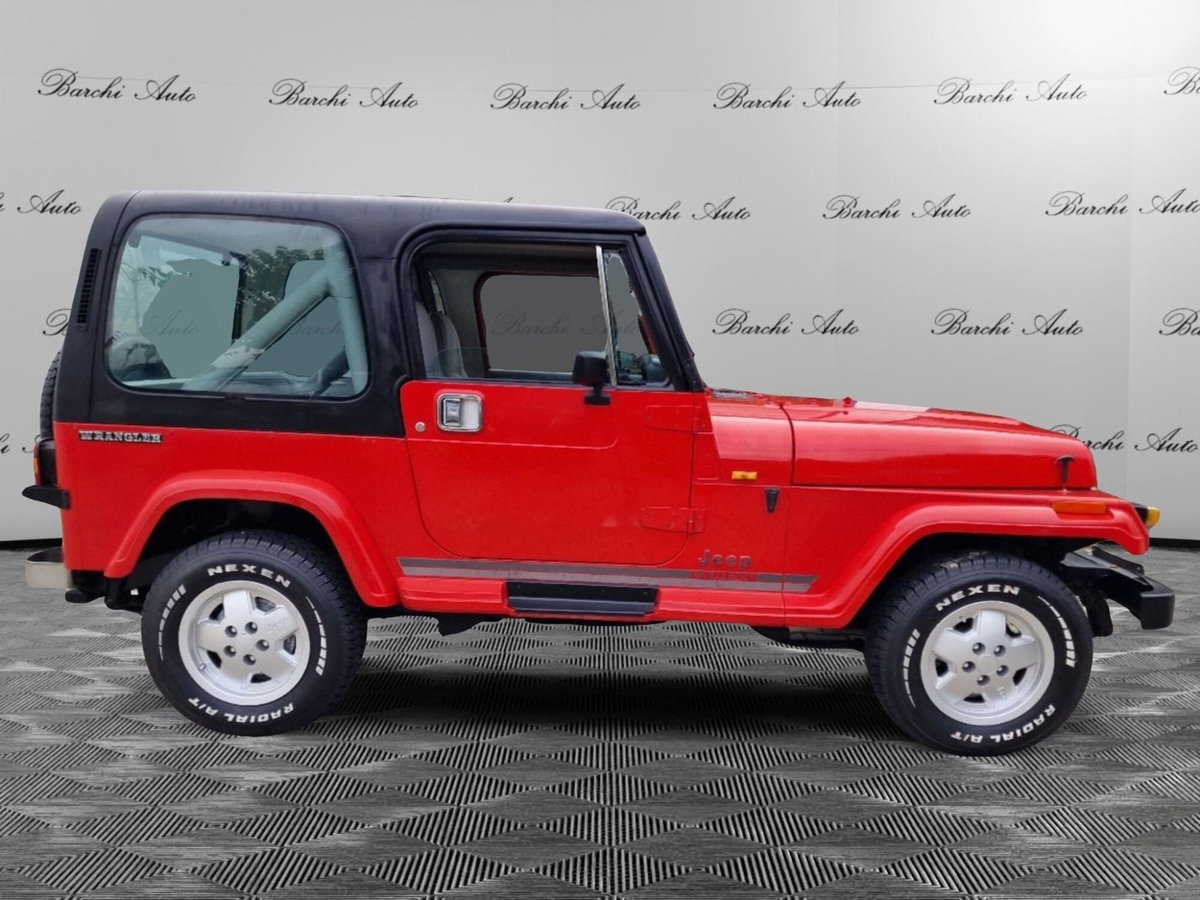 Jeep Wrangler 2.5 Laredo (4)