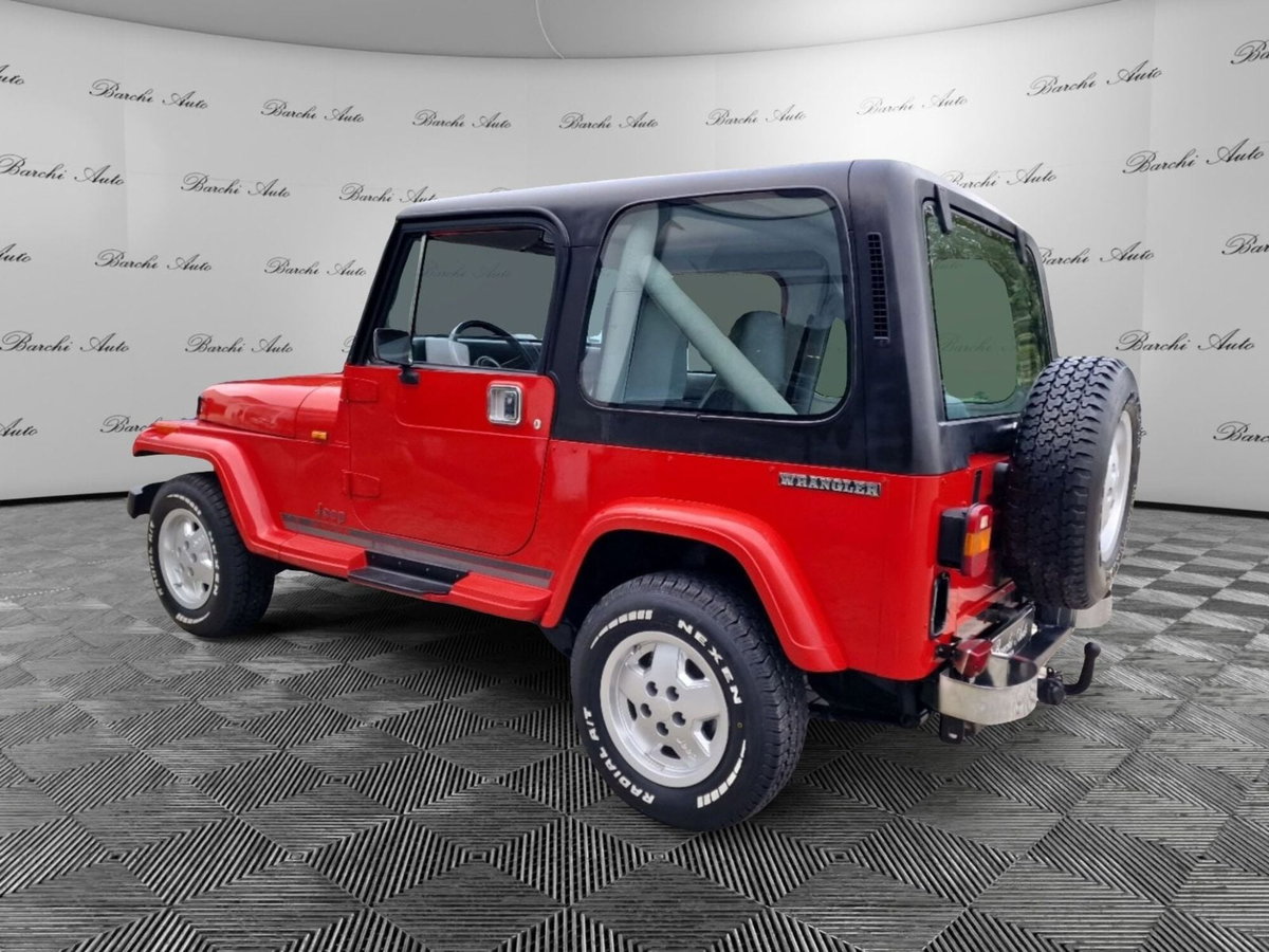 Jeep Wrangler 2.5 Laredo (5)