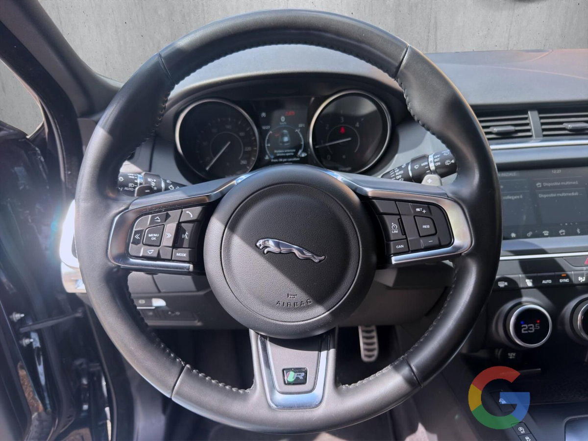 Jaguar E-Pace 2.0D 150 CV AWD R-Dynamic (11)