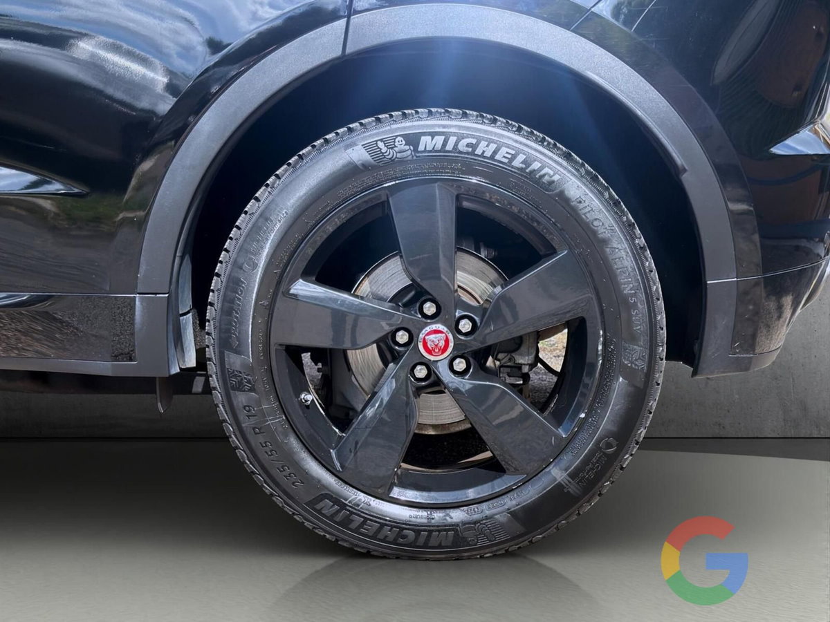 Jaguar E-Pace 2.0D 150 CV AWD R-Dynamic (7)