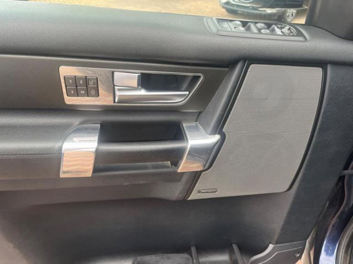 Land Rover Discovery 4 3.0 SDV6 XXV Anniversary Limited Edition (6)