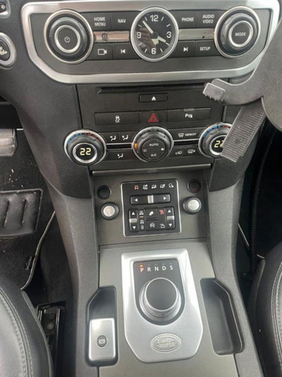 Land Rover Discovery 4 3.0 SDV6 XXV Anniversary Limited Edition (9)