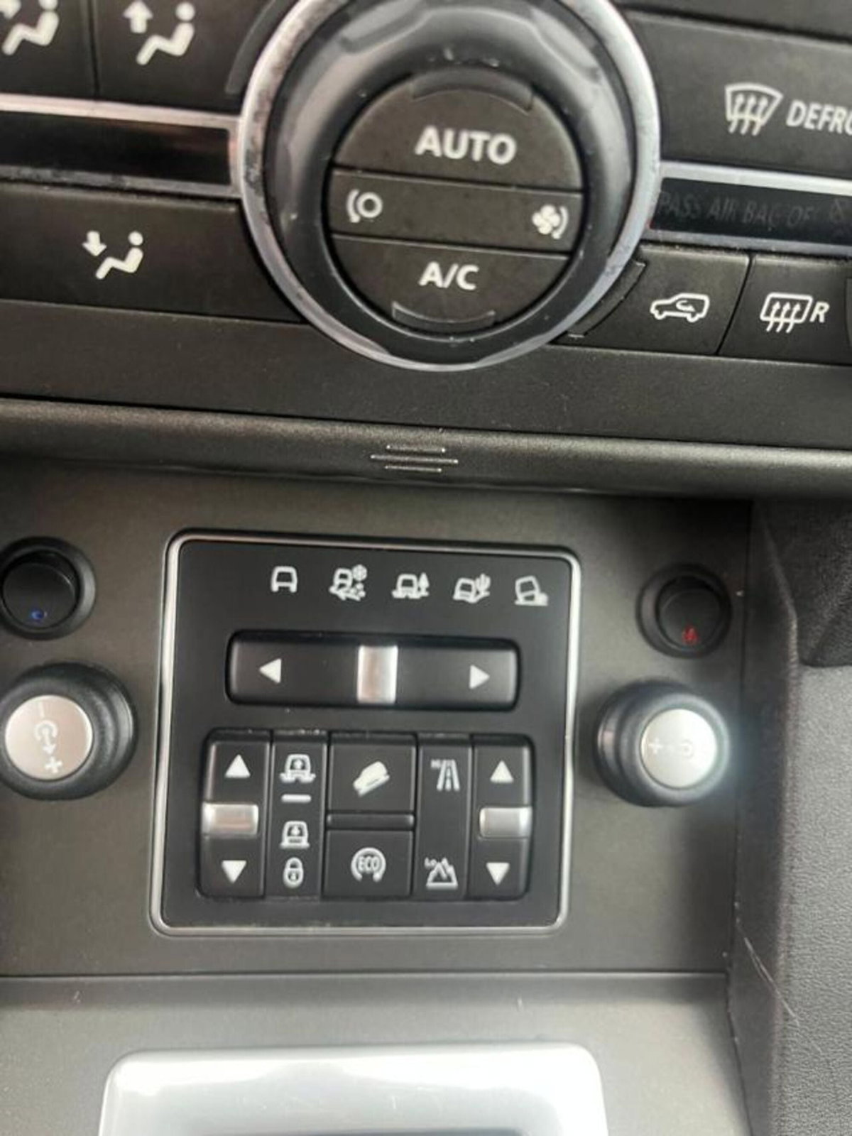 Land Rover Discovery 4 3.0 SDV6 XXV Anniversary Limited Edition (10)