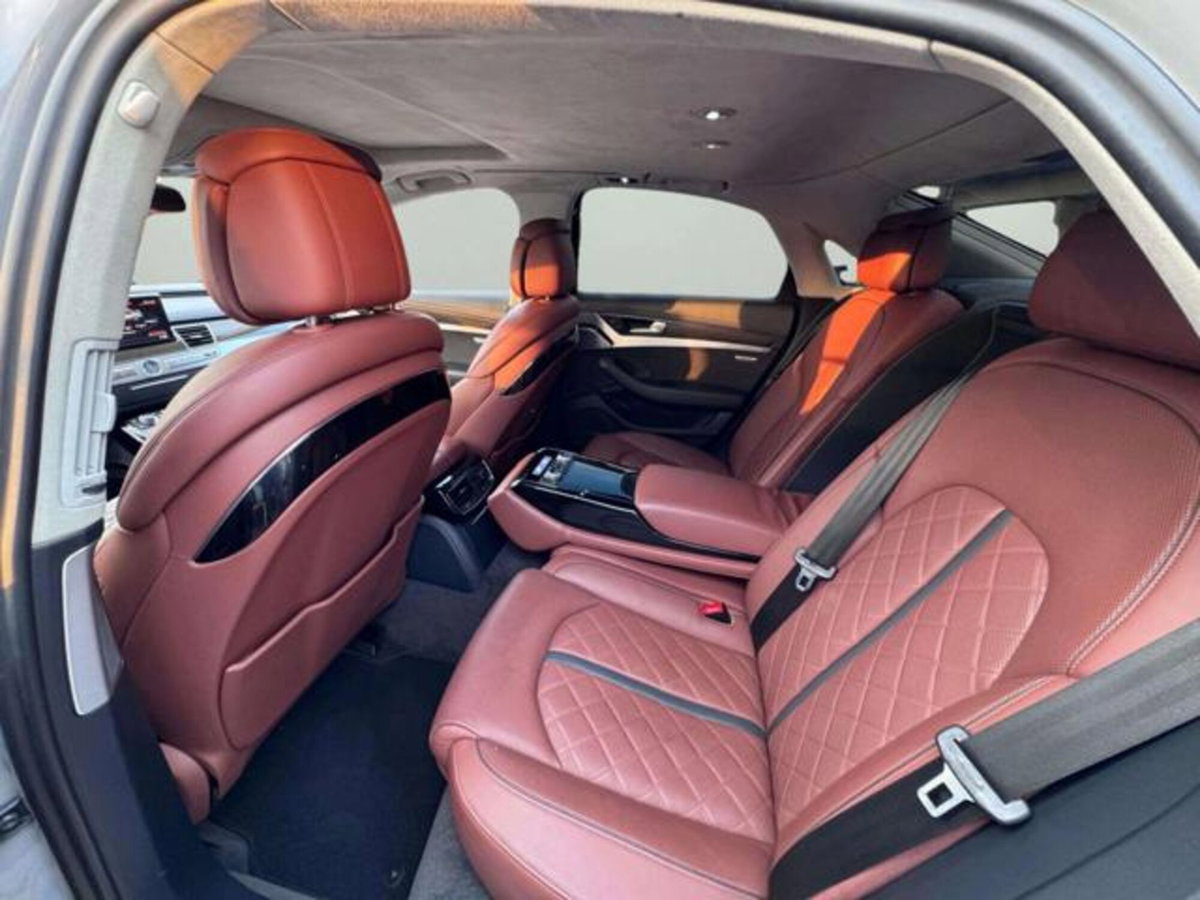 Audi S8 4.0 TFSI quattro tiptronic (20)