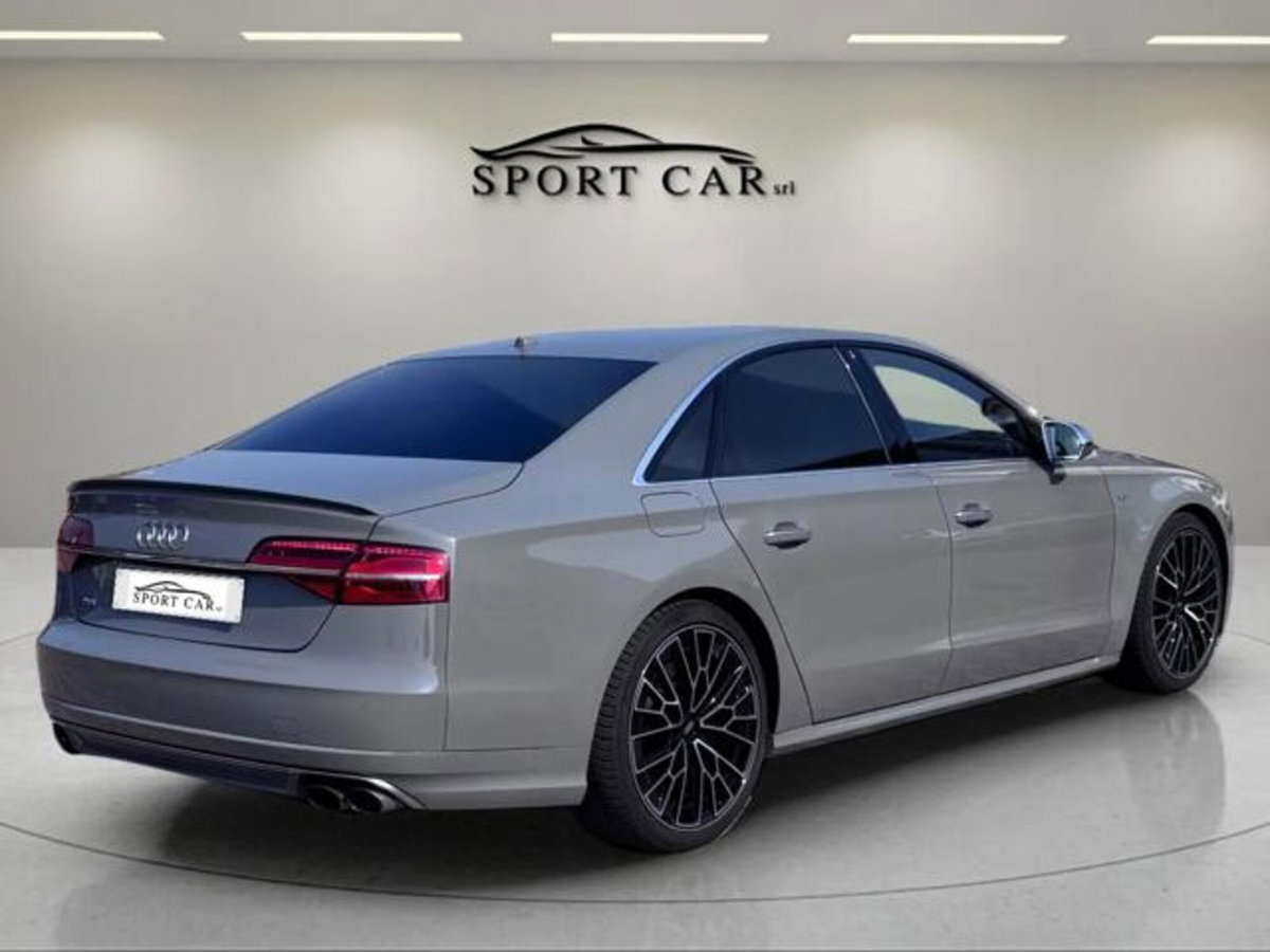 Audi S8 4.0 TFSI quattro tiptronic (5)
