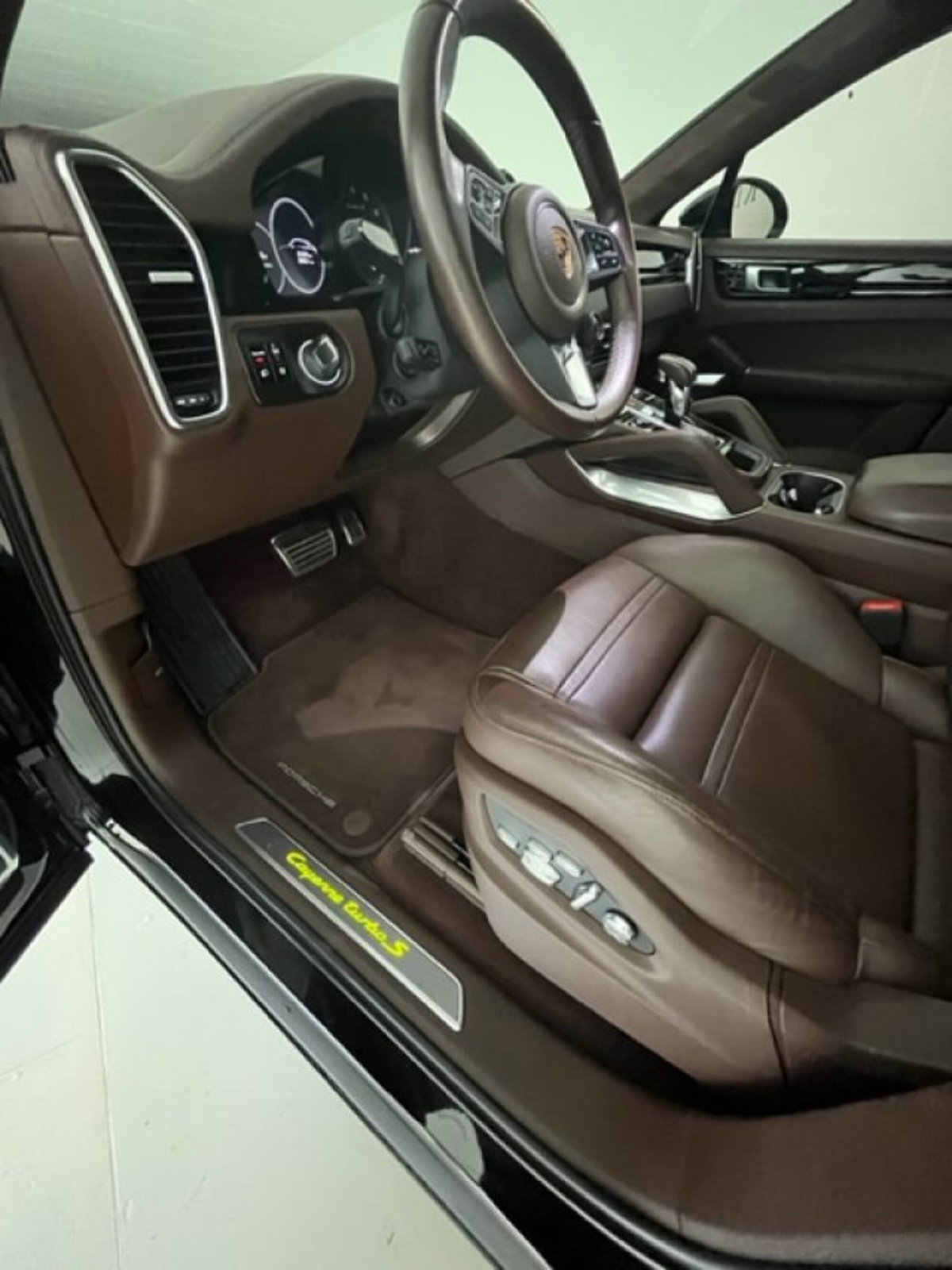 Porsche Cayenne Coupé 4.0 V8 Turbo (9)
