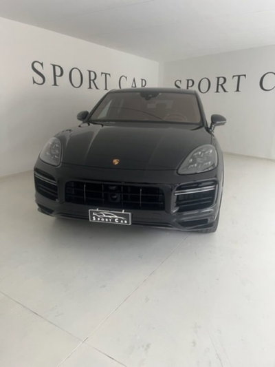 Porsche Cayenne Coupé 4.0 V8 Turbo (2)