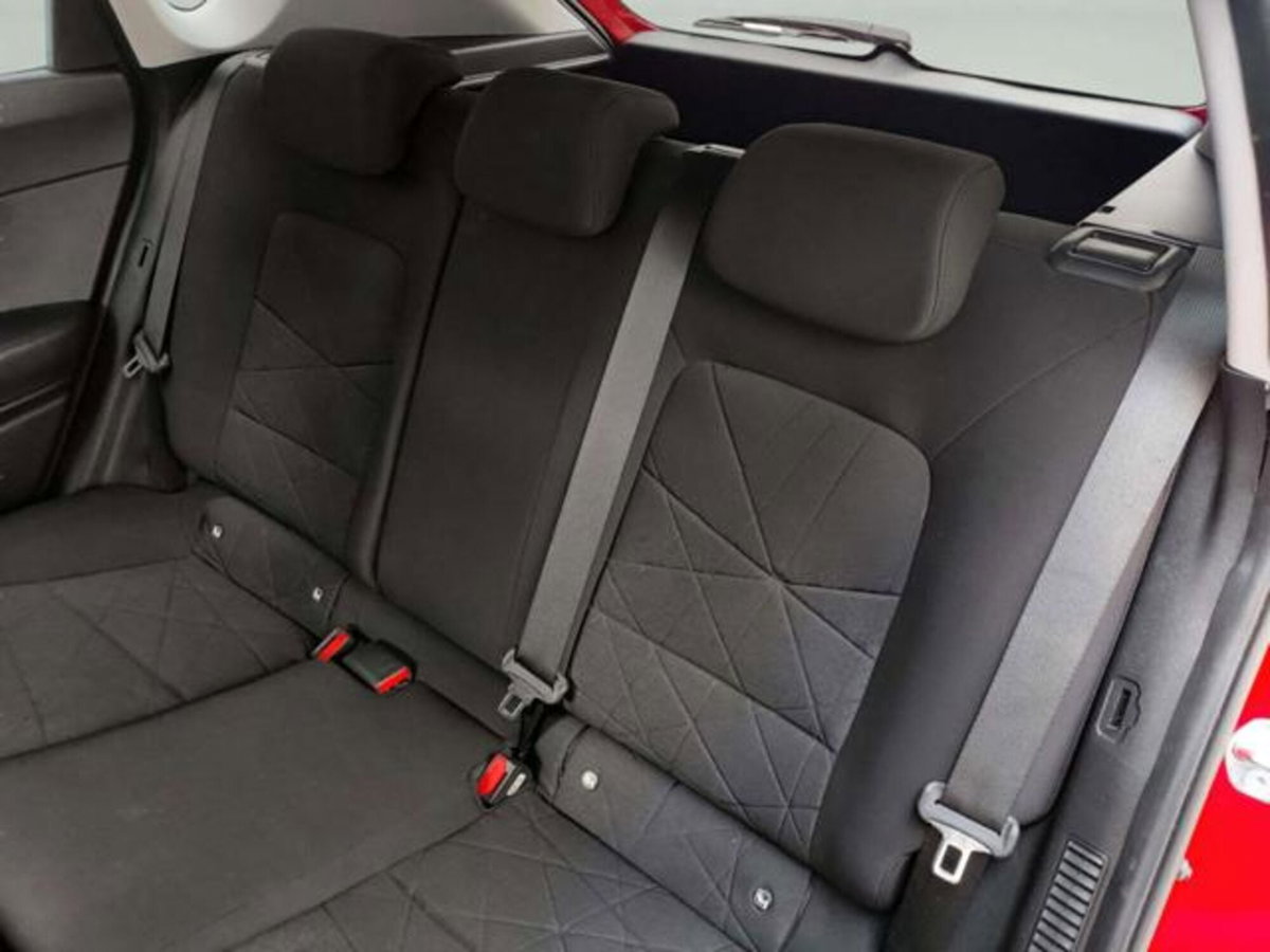 Hyundai Bayon 1.0 t-gdi 48V Xclass 100cv dct (12)