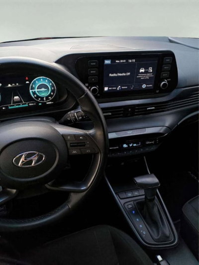 Hyundai Bayon 1.0 t-gdi 48V Xclass 100cv dct (17)