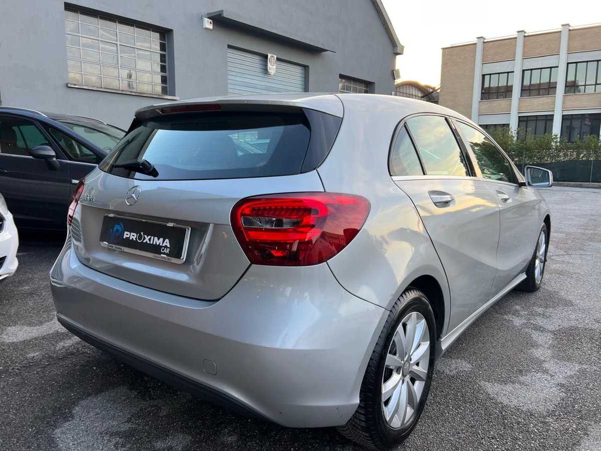 Mercedes-Benz Classe A 160 d Premium (7)